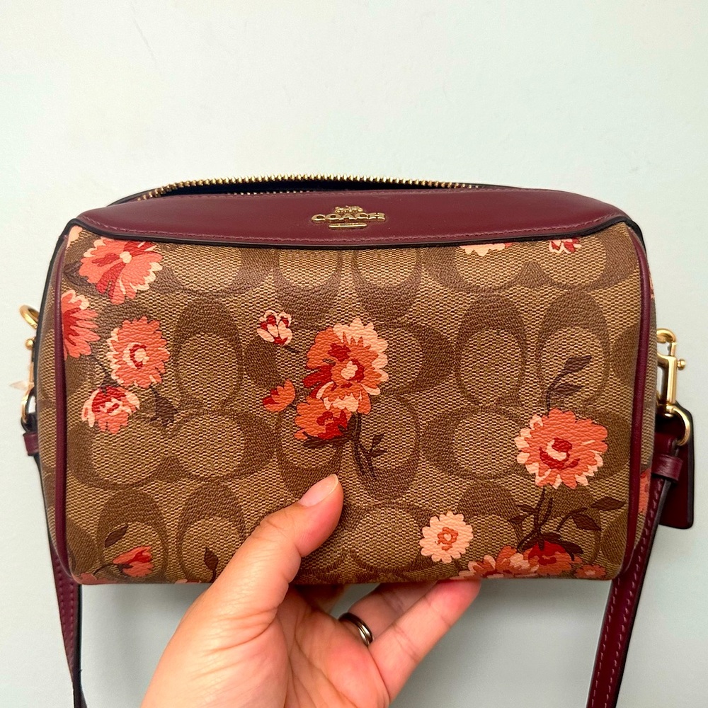 NWT Coach Bennett Crossbody with Prairie Daisies